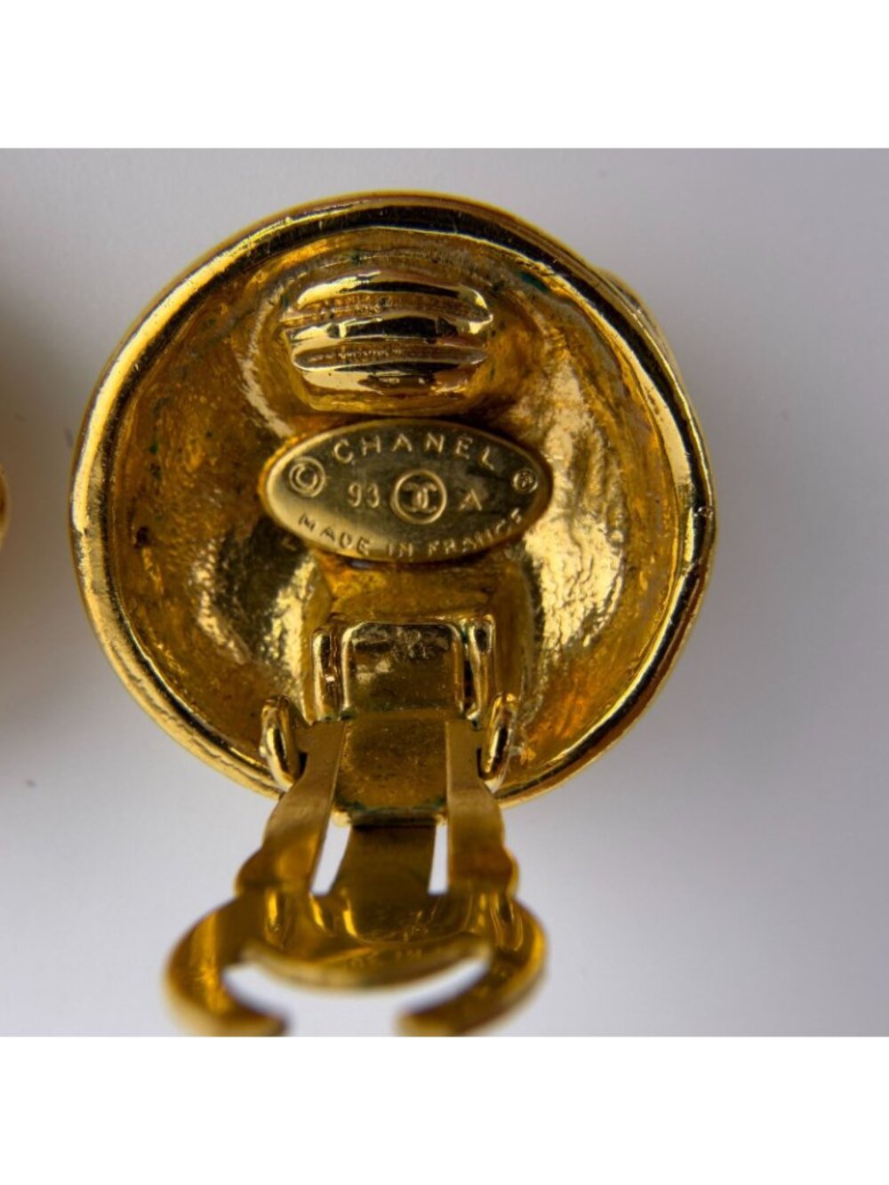 Chanel CC Logo Quilted Earrings Gold Vintage - Picture 6 of 7